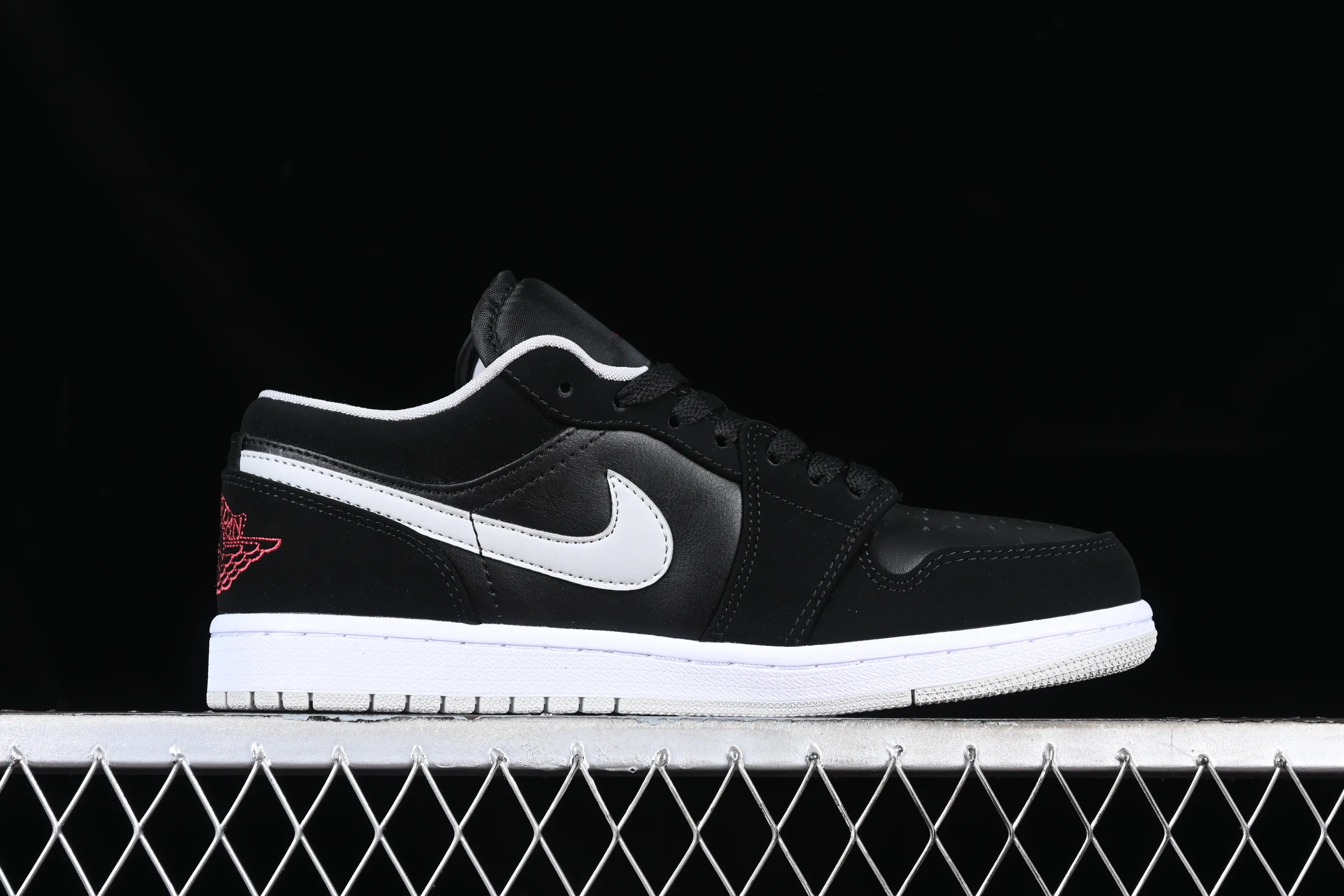 All categories Air Jordan Jordan series basketball shoes Air Jordan 1 Low Z version Air Jordan 1 Low AJ1 Joe 1 black and gray low-top cultural casual sneakers 553558-032
